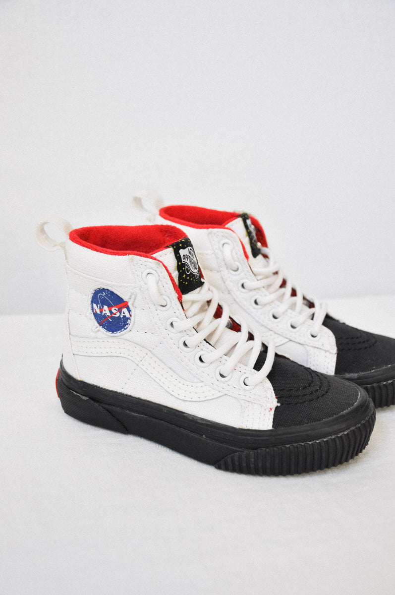 Vans x NASA Old Skool MTE Hi Shoes Size Kids