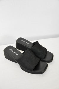 Vintage Slip On Platform Sandals | Size W8