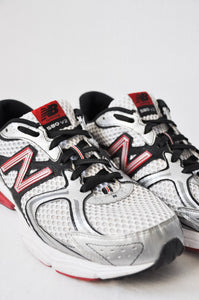 New Balance 580 v2 Silver Sneakers | Size M10.5