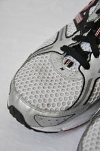 Charger l&#39;image dans la galerie, New Balance 580 v2 Silver Sneakers | Size M10.5