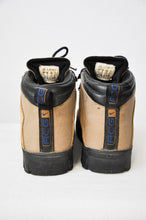 Load image into Gallery viewer, Vintage Nike ACG Hiking Boots | Size W8/8.5