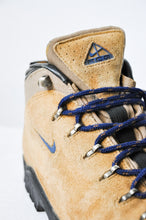 Charger l&#39;image dans la galerie, Vintage Nike ACG Hiking Boots | Size W8/8.5