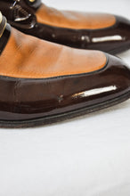 Load image into Gallery viewer, 1970s Two-Tone Penny Loafers | Size M8.5