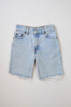 Charger l&#39;image dans la galerie, Vintage Levi&#39;s Jean Shorts | Youth 6