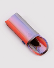 Charger l'image dans la galerie, Puffy Glasses Sleeve | Gradient Stripe Poppy &amp; Lilac