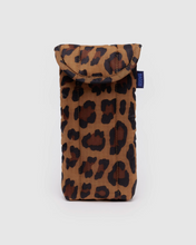 Charger l'image dans la galerie, Puffy Glasses Sleeve | Leopard