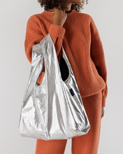 Load image into Gallery viewer, Standard Baggu | Metallic Silver