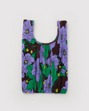 Load image into Gallery viewer, Pleated Baggu | Maroon Poppy