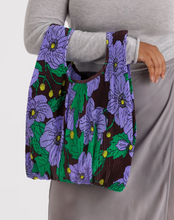 Load image into Gallery viewer, Pleated Baggu | Maroon Poppy