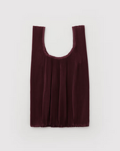 Load image into Gallery viewer, Pleated Baggu | Mahogany