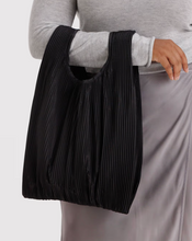 Load image into Gallery viewer, Pleated Baggu | Black