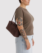Charger l'image dans la galerie, Nylon Bowler Bag | Coffee