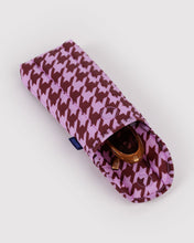 Load image into Gallery viewer, Puffy Glasses Sleeve | Pink Houndstooth