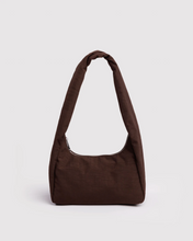 Charger l'image dans la galerie, Small Nylon Meringue Bag | Coffee