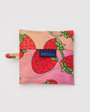 Charger l'image dans la galerie, Standard Baggu | Strawberry Blossom
