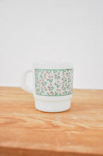 Load image into Gallery viewer, Termocrisa Milk Glass Floral Mug
