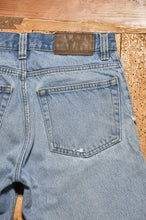 Load image into Gallery viewer, Cutoff Denim Shorts | Size 30